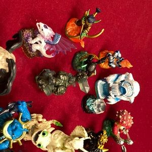Approx 60 skylander characters and 3 portals for the WII.
